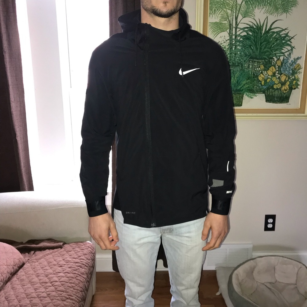 Brand New NIKE Runners zip-up